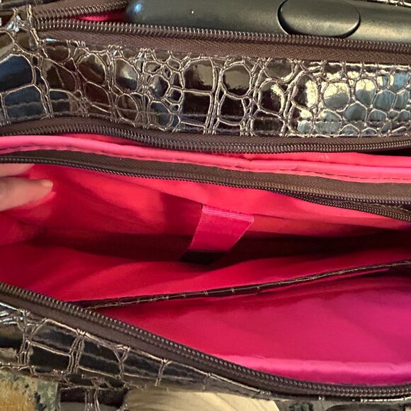 David Jones Crocodile Embossed Rolling Bag - Picture 4 of 10